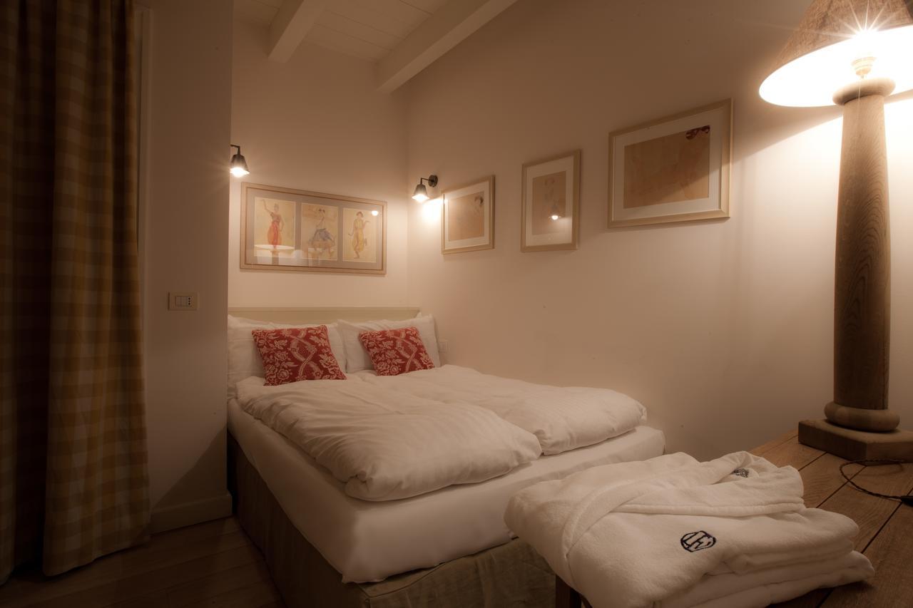Les Fleurs Bleues Aparthotel Livigno Rum bild
